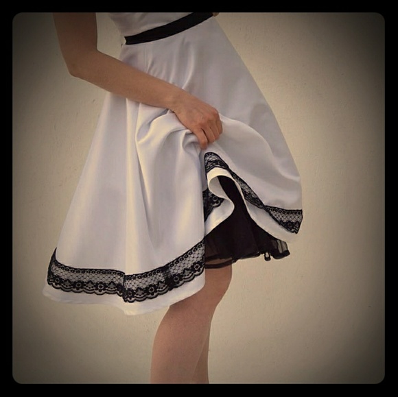 White Satin Pin-up Rockabilly Petticoat Dress - Picture 2 of 7